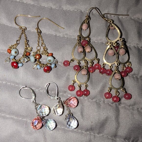 $1 with Bundle ~ Lot of 3 Dangling Bead Earrings 4526 - Picture 1 of 5